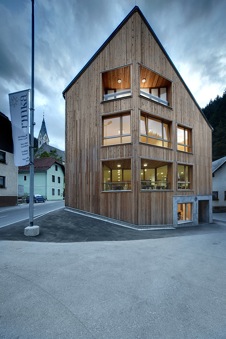 Construcive Alps Multifunktionszentrum Rinka