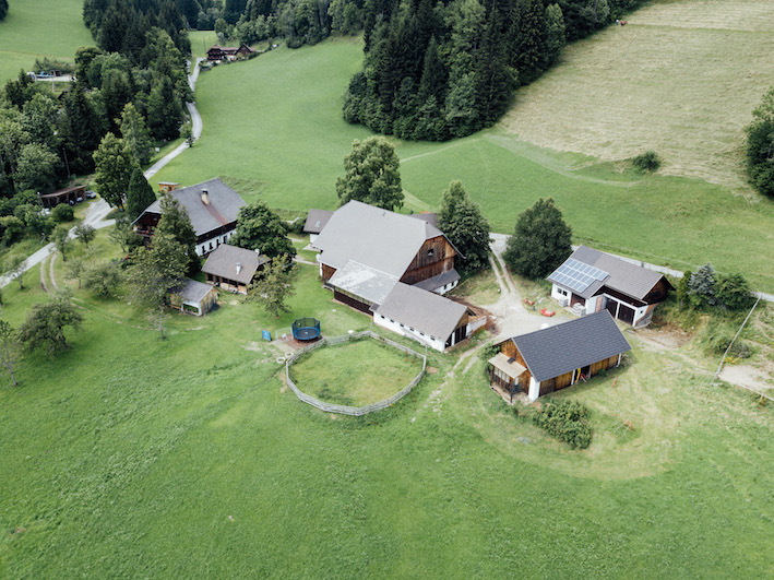 Auszeit am Bauernhof in Kärnten, Flugperspektive